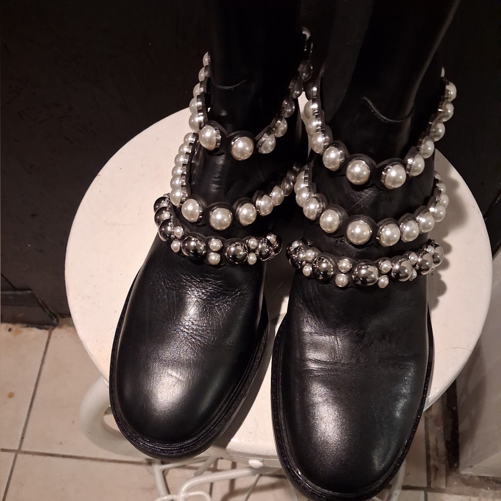 Women's Black Pearl-Embellished Leather Boots